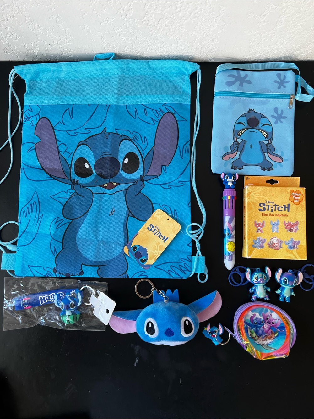 NWT Disney Lilo & Stitch 9-Piece Accessory & Stationery Gift Bundle